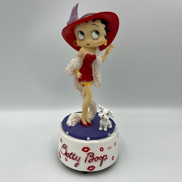 Betty Boop RARE Red Dress and Kisses Figurine Statue Collectible 2007 - Picture 3 of 7